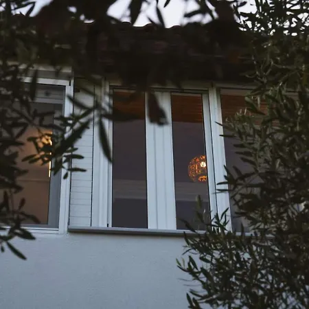 Gurba's House Apartman