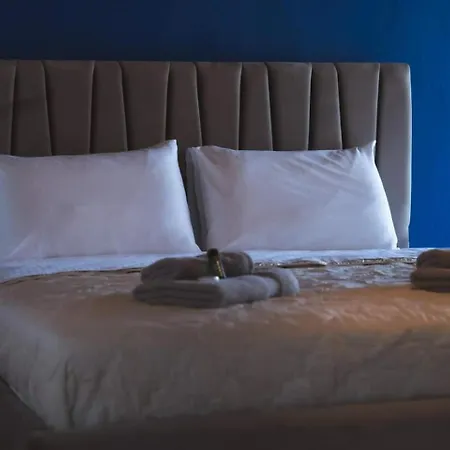 Gurba's House Apartman *