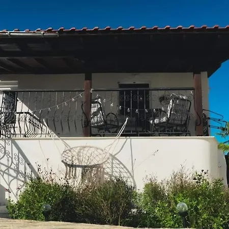 Gurba's House Aridaía